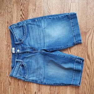 (4) Levi's The Original Jean 515™️ Bermuda Denim Shorts Vacation Classic